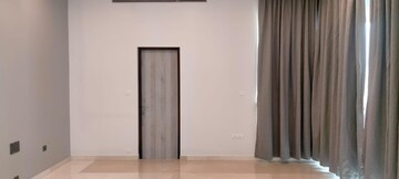 Room in 5 BHK Apartment at Avighna One Avighna Park, Lower Parel – for Rent