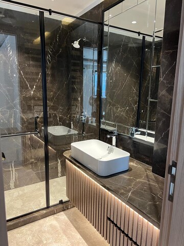 Attached Bathroom in 5 BHK Builder Floor at Sunder Nagar – for Rent