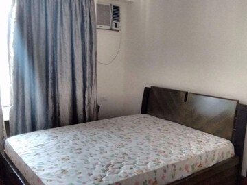 Bedroom in 5 BHK Apartment at Peninsula Ashok Towers, Parel – for Rent