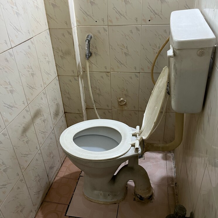 Bathroom, bhumiraj-residency 1 Bedroom 400 Sq.Ft. Apartment In Palm Beach Navi Mumbai 9505993