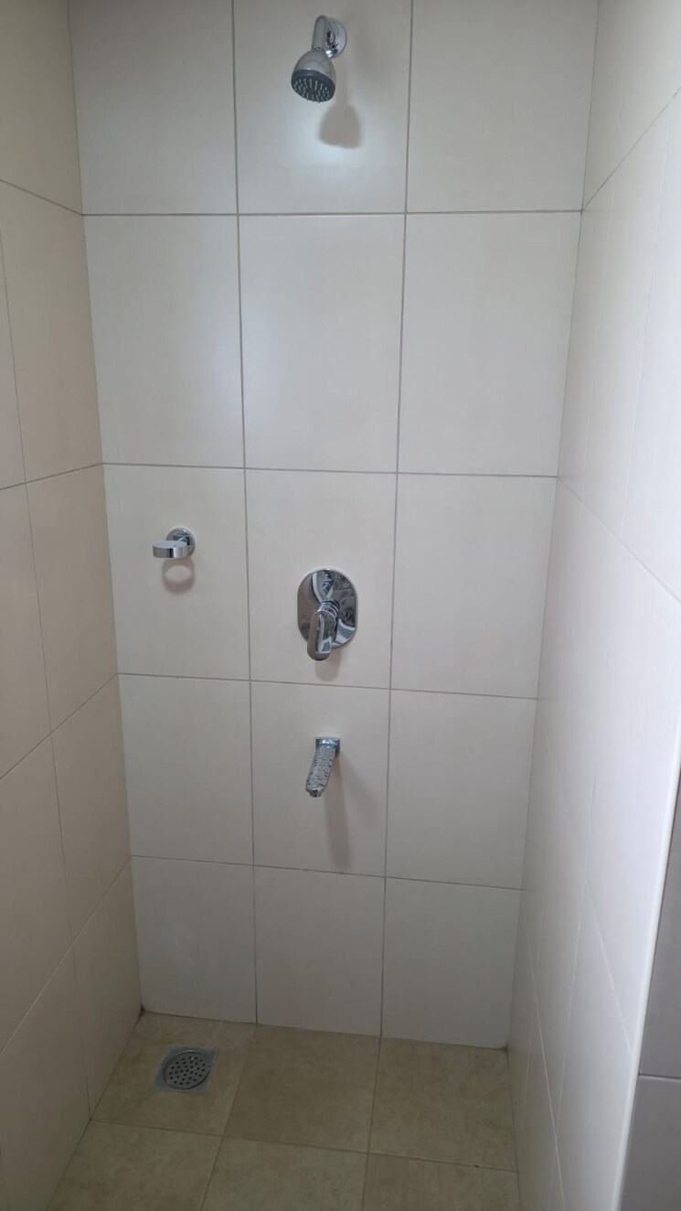 Bathroom, paradise-at-brigade-cornerstone-utopia 1.5 Bedroom 852 Sq.Ft. Apartment In Varthur Bangalore 9506004