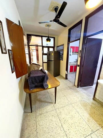 2 BHK Builder Floor For Rent in Kalkaji