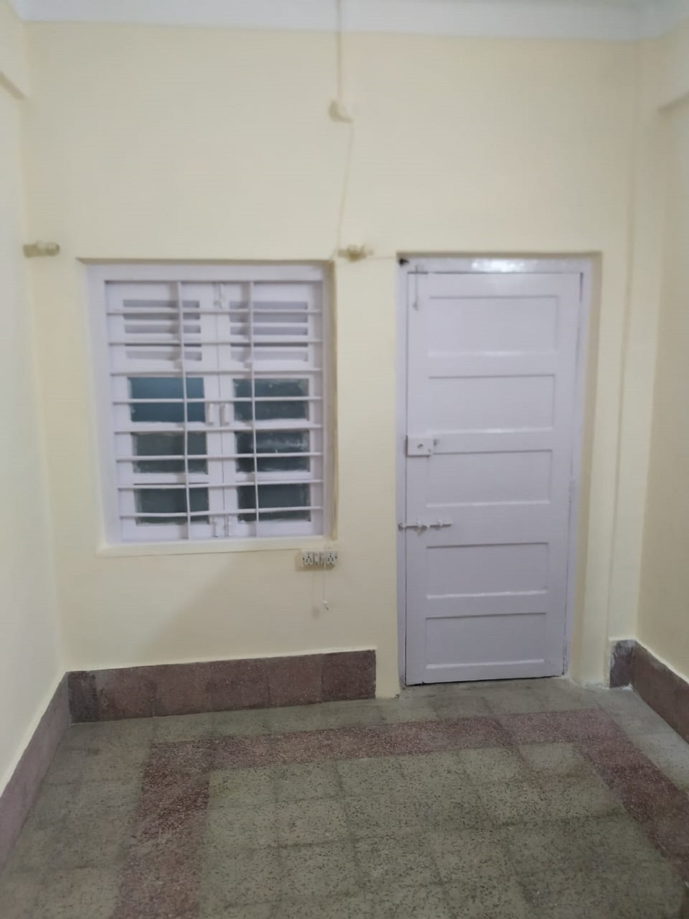 1 BHK + Pooja Room Apartment For Rent in Khar West
