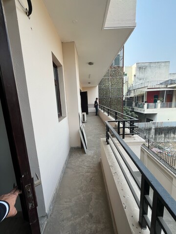 Balcony in 3 BHK Builder Floor at Ansal Sushant Lok I, Sector 43 – for Rent