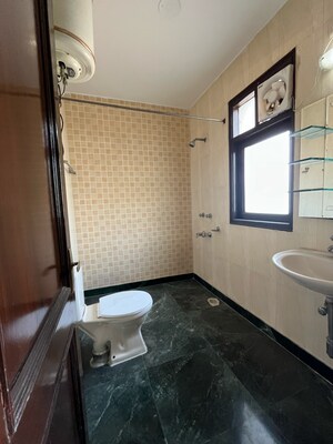Attached Bathroom in 3 BHK Builder Floor at Ansal Sushant Lok I, Sector 43 – for Rent