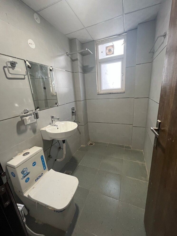 Attached Bathroom, ardee-mall 3 Bedroom 1745 Sq.Ft. Builder Floor In Sector 52a Gurgaon 9506028