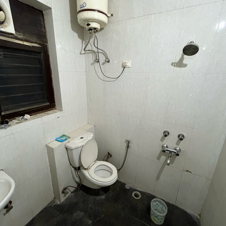 Bathroom, sector 45 2 Bedroom 1245 Sq.Ft. Builder Floor In Sector 45 Gurgaon 9506043