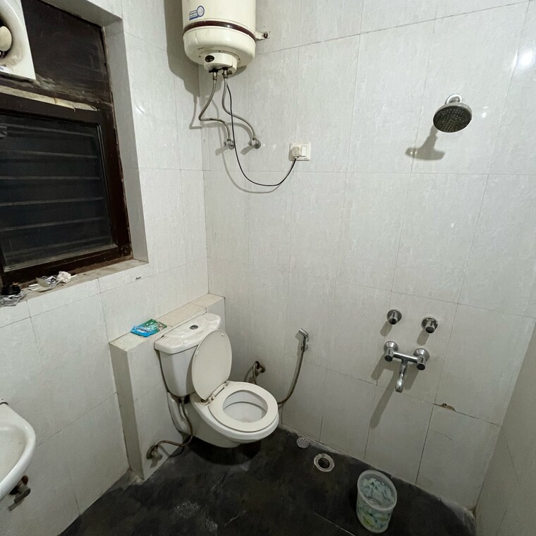 Bathroom, sector 45 2 Bedroom 1245 Sq.Ft. Builder Floor In Sector 45 Gurgaon 9506043