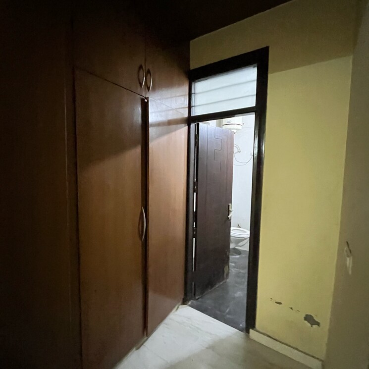 Room, sector 45 2 Bedroom 1245 Sq.Ft. Builder Floor In Sector 45 Gurgaon 9506043