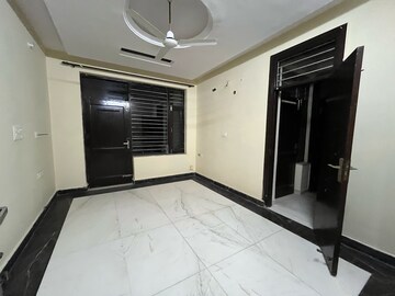 Kitchen in 2.5 BHK Builder Floor at Sector 45 – for Rent