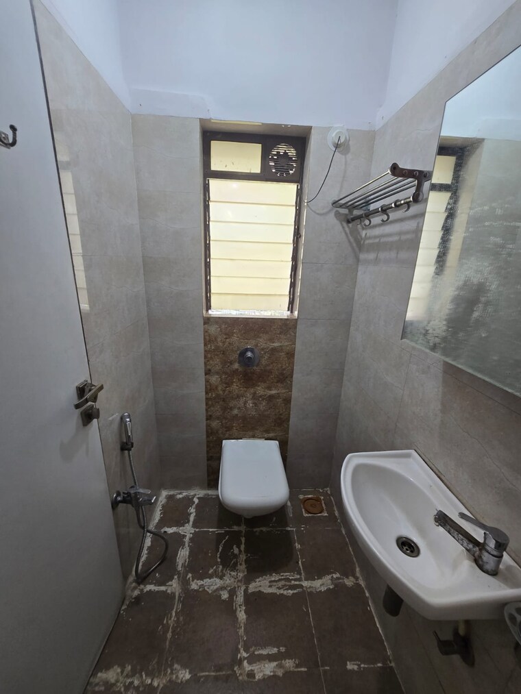 Bathroom, ameet-tower 2.5 Bedroom 776 Sq.Ft. Apartment In Chembur Mumbai 9506070