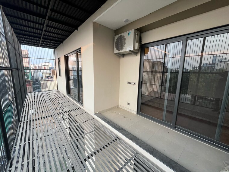 Other, ansal-sushant-lok-i 4 Bedroom 300 Sq.Yd. Builder Floor In Sector 43 Gurgaon 9506072