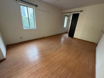 Room in 4 BHK Apartment at Bestech Park View City 2, Sector 49 – for Rent