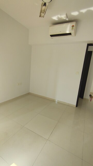 Room in 1 BHK Apartment at Lodha Lakeshore Greens, Dombivli East – for Rent