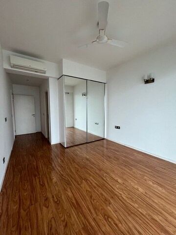 Room in 3 BHK Apartment at Conscient Hines Elevate, Sector 59 – for Rent