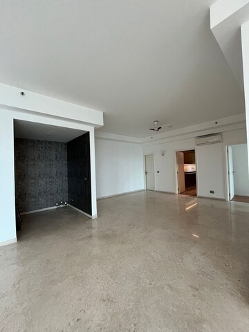 Room in 3 BHK Apartment at Conscient Hines Elevate, Sector 59 – for Rent