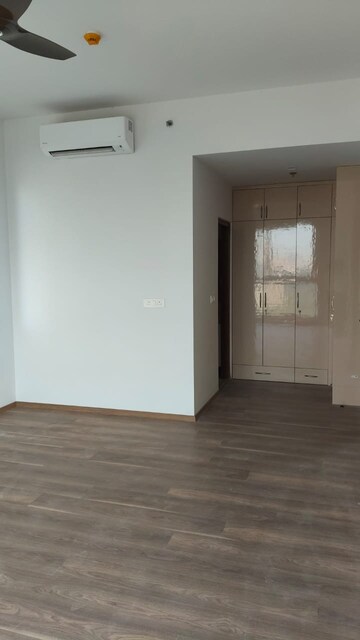 Room in 4 BHK Apartment at Conscient Hines Elevate, Sector 59 – for Rent