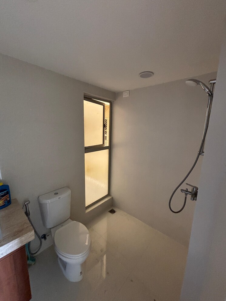 Bathroom, house-of-hiranandani-devanahalli 2.5 Bedroom 1430 Sq.Ft. Apartment In Devanahalli Bangalore 9506136