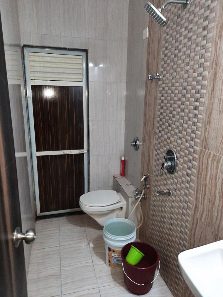 Bathroom, ulwe sector 9 3 Bedroom 1400 Sq.Ft. Apartment In Ulwe Sector 9 Navi Mumbai 9506146