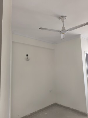 Room in 3 BHK Apartment at Pareena Coban Residences, Sector 99a – for Rent