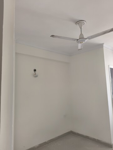 Room in 3 BHK Apartment at Pareena Coban Residences, Sector 99a – for Rent