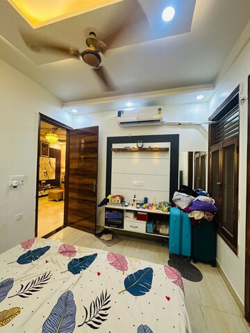 Bathroom in 2 BHK Builder Floor at Dwarka Mor – for Rent