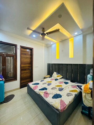 Bedroom in 2 BHK Builder Floor at Dwarka Mor – for Rent