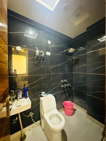 Attached Bathroom in 2 BHK Builder Floor at Dwarka Mor – for Rent