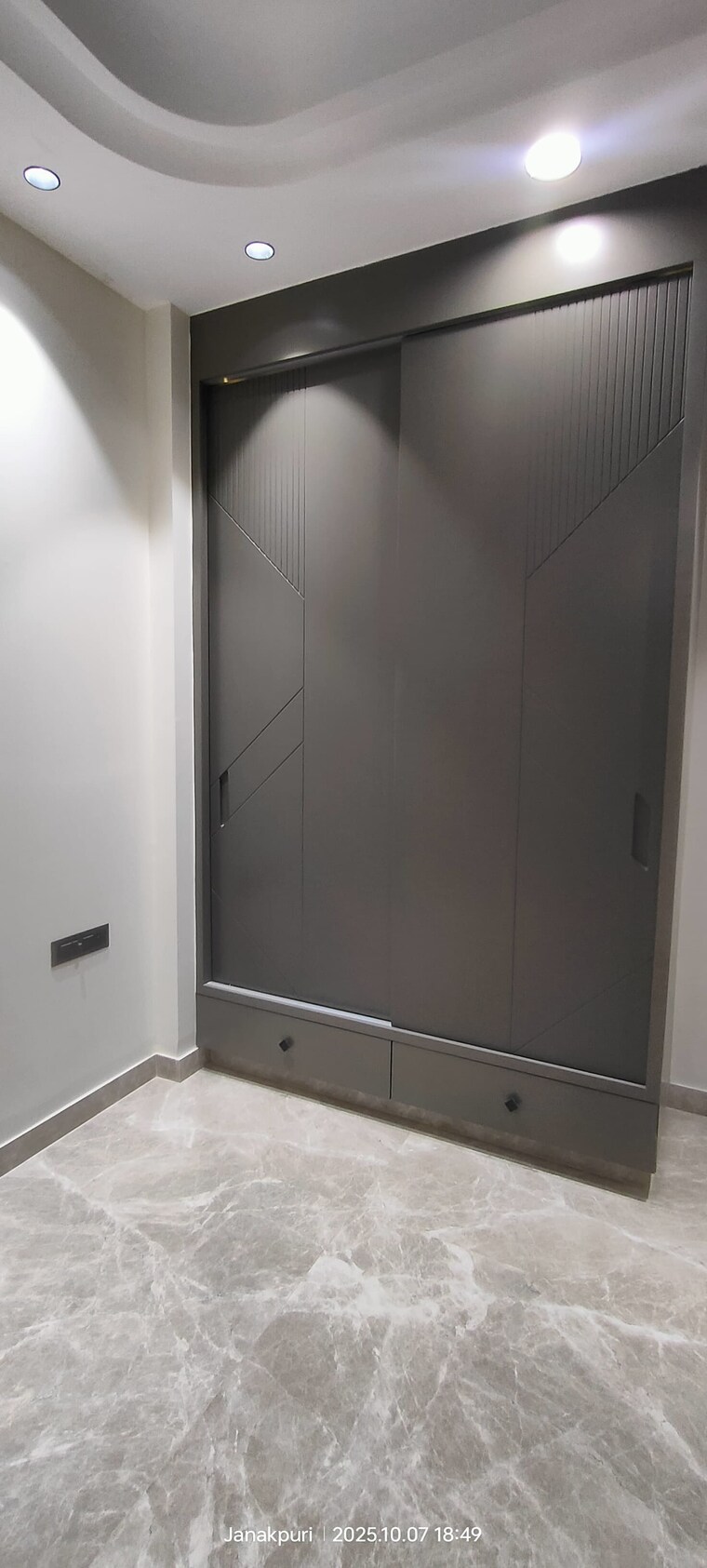 Room, janakpuri 2 Bedroom 800 Sq.Ft. Builder Floor In Janakpuri Delhi 9506238