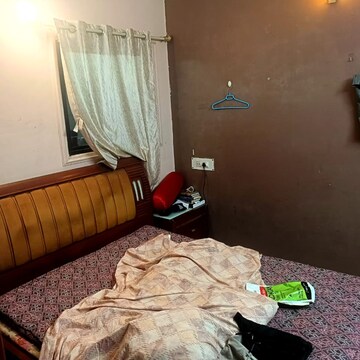 Bedroom in 3 BHK Apartment at Shriram Nagar CHS, Dp Road – for Rent