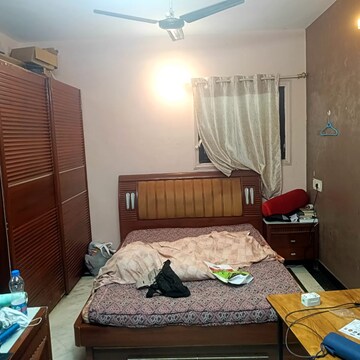 Bedroom in 3 BHK Apartment at Shriram Nagar CHS, Dp Road – for Rent