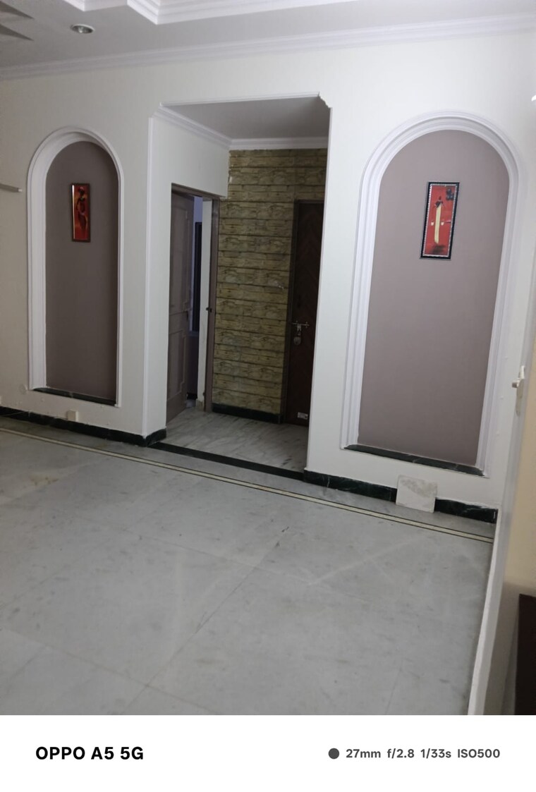 undefined, sector 47 3 Bedroom 350 Sq.Mt. Builder Floor In Sector 47 Noida 9506250