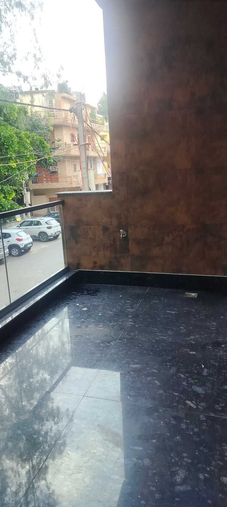 Balcony, janakpuri 3 Bedroom 1350 Sq.Ft. Builder Floor In Janakpuri Delhi 9506254