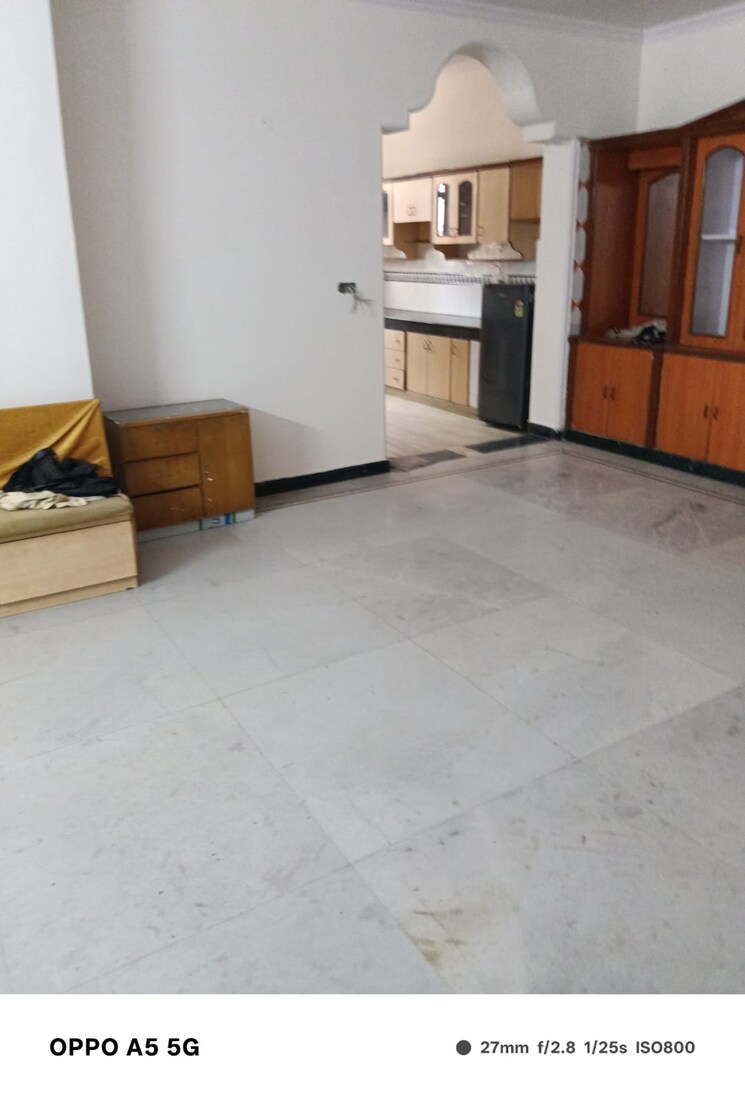 Room, sector 41 2 Bedroom 162 Sq.Mt. Builder Floor In Sector 41 Noida 9506261