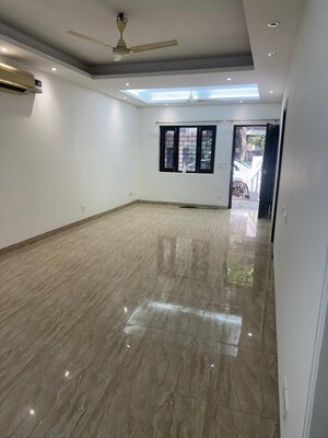 Room in 1 BHK Apartment at Vasant Kunj – for Sale