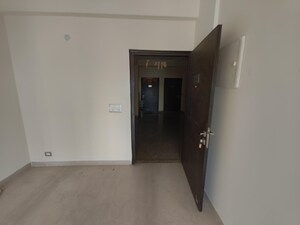 Room in 2.5 BHK Apartment at Shree Vardhman Victoria, Sector 70 – for Rent