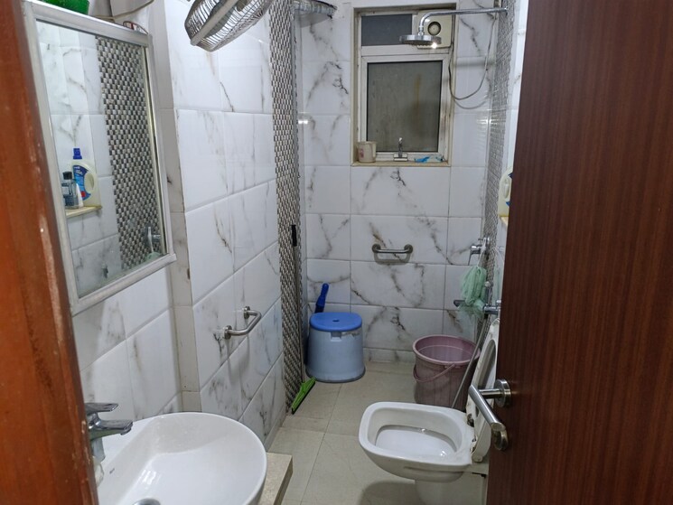 Bathroom, vijay-khetan-krishna-residences 2 Bedroom 818 Sq.Ft. Apartment In Andheri East Mumbai 9506276