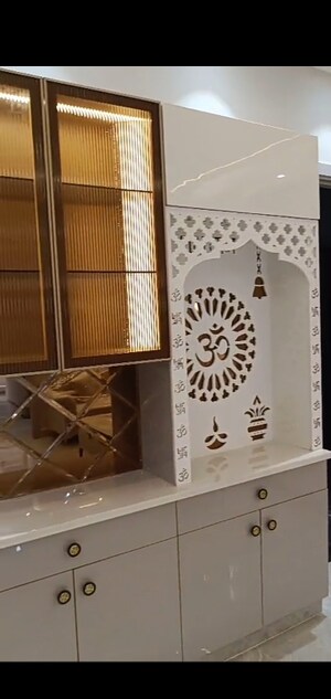 Furnished Amenities in 4 BHK Builder Floor at Dwarka Mor – for Sale