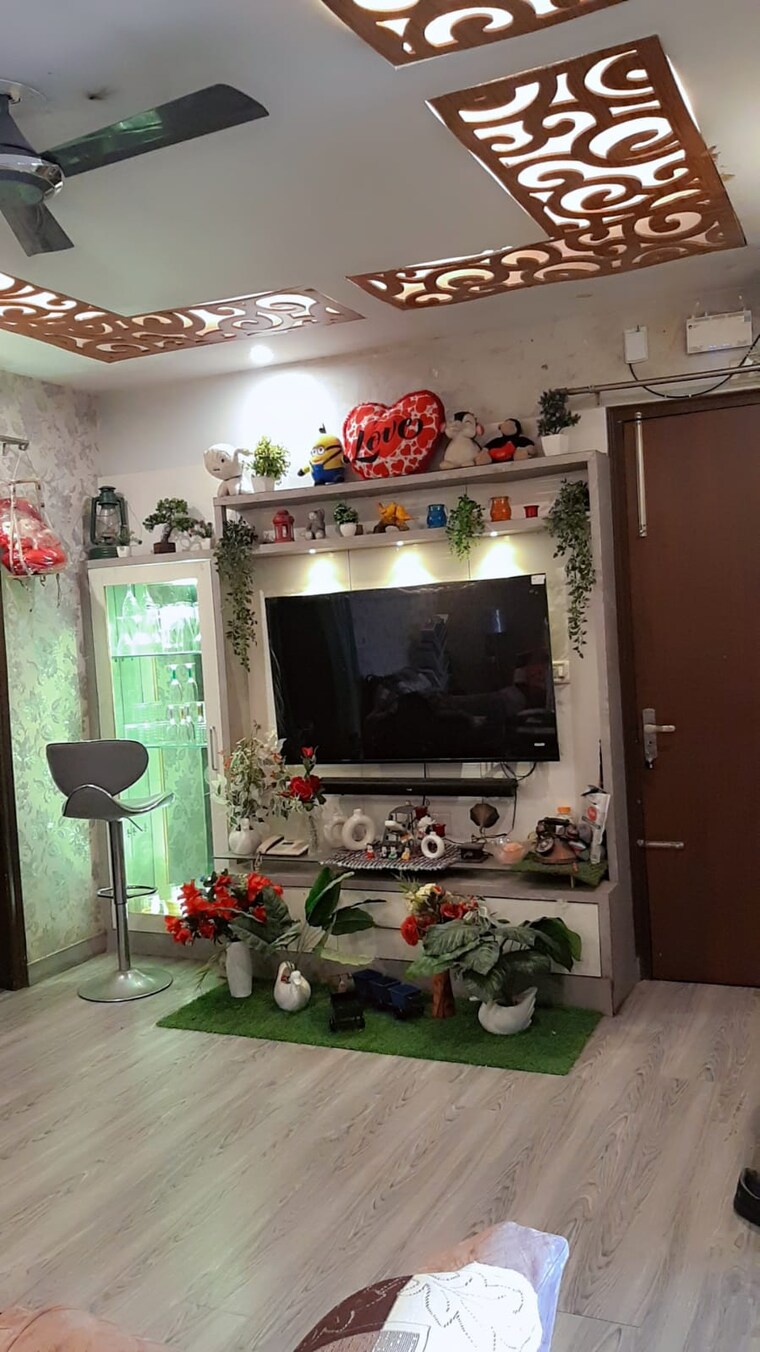 Living Room, mamta-homes 2.5 Bedroom 1250 Sq.Ft. Apartment In Lohgarh Zirakpur 9506297