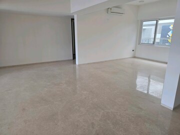 Room in 4 BHK Apartment at Naiknavare Eminence Saga, Viman Nagar – for Rent