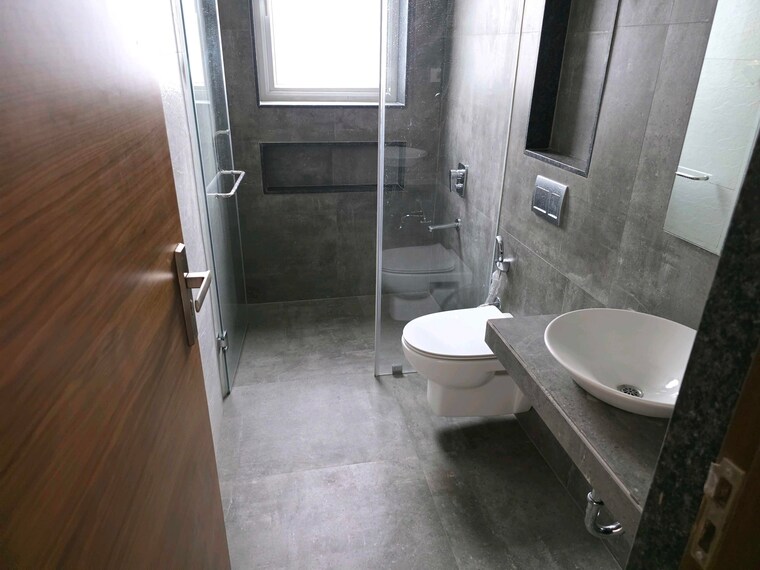 Bathroom, naiknavare-eminence-saga 4 Bedroom 3122 Sq.Ft. Apartment In Viman Nagar Pune 9506294