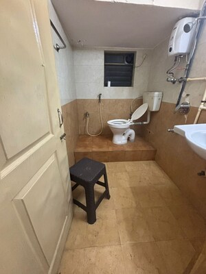 Master Bedroom in 2 BHK Apartment at Surbhi CHS Kurla, Kurla East – for Rent