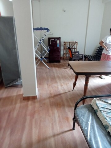 Furnished Amenities in 1.5 BHK Builder Floor at Kalkaji – for Rent