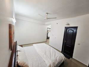 Bedroom in 3.5 BHK Apartment at Rishita Manhattan, Gomti Nagar – for Rent
