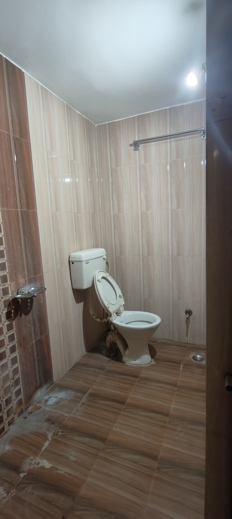 Bathroom, sunder nagar 3 Bedroom 1400 Sq.Ft. Independent House In Sunder Nagar Raipur 9506332