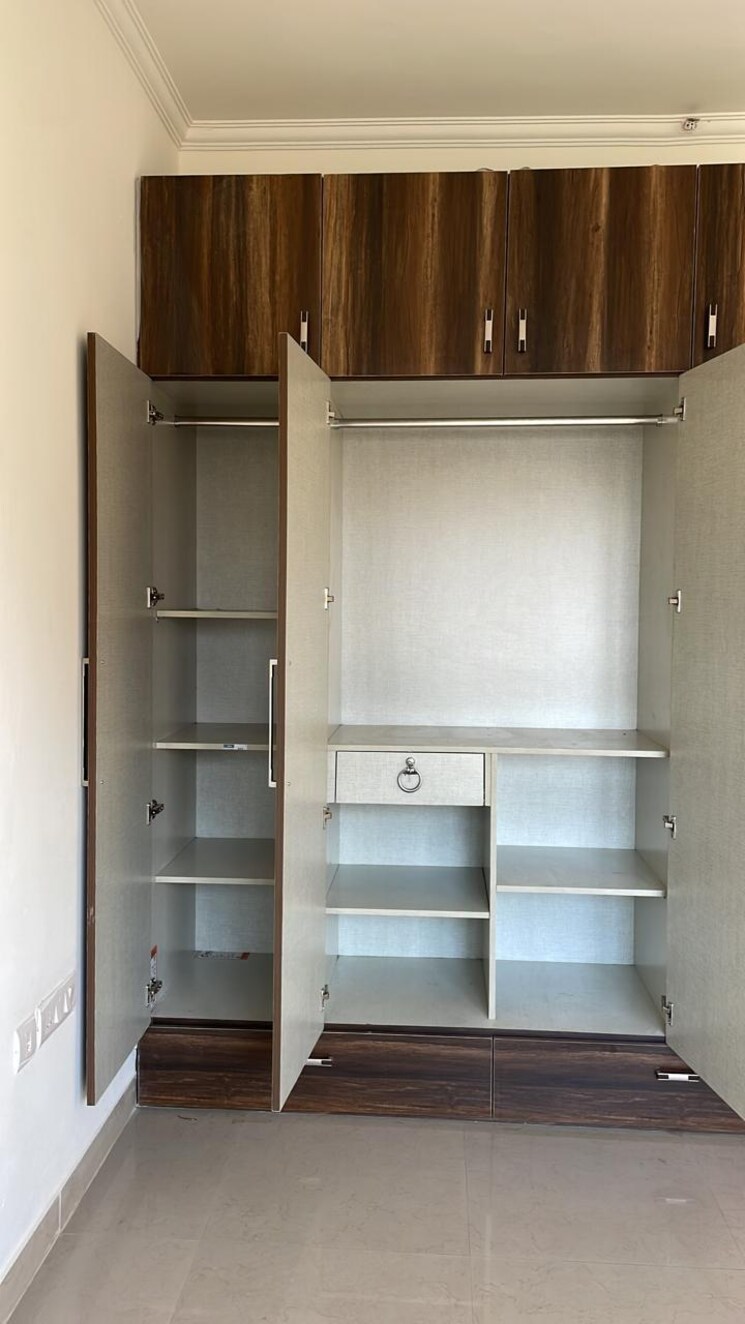 Room, sector 104 3 Bedroom 1689 Sq.Ft. Apartment In Sector 104 Gurgaon 9506338