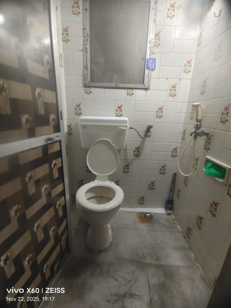 Bathroom, new-malini-chs 1 Bedroom 400 Sq.Ft. Apartment In Andheri East Mumbai 9506352