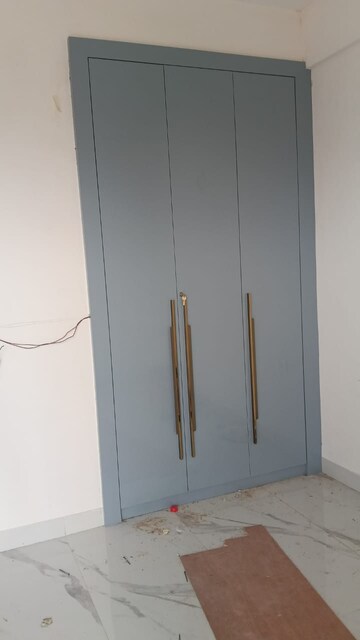 Furnished Amenities in 2.5 BHK Builder Floor at Smart World Gems, Sector 89 – for Rent