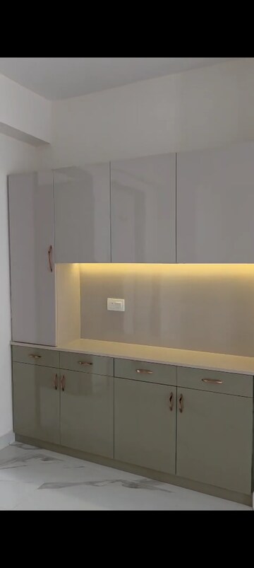 Furnished Amenities in 2.5 BHK Builder Floor at Smart World Gems, Sector 89 – for Rent