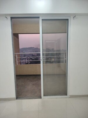 Room in 3 BHK Apartment at Godrej Park Ridge, Manjari – for Rent